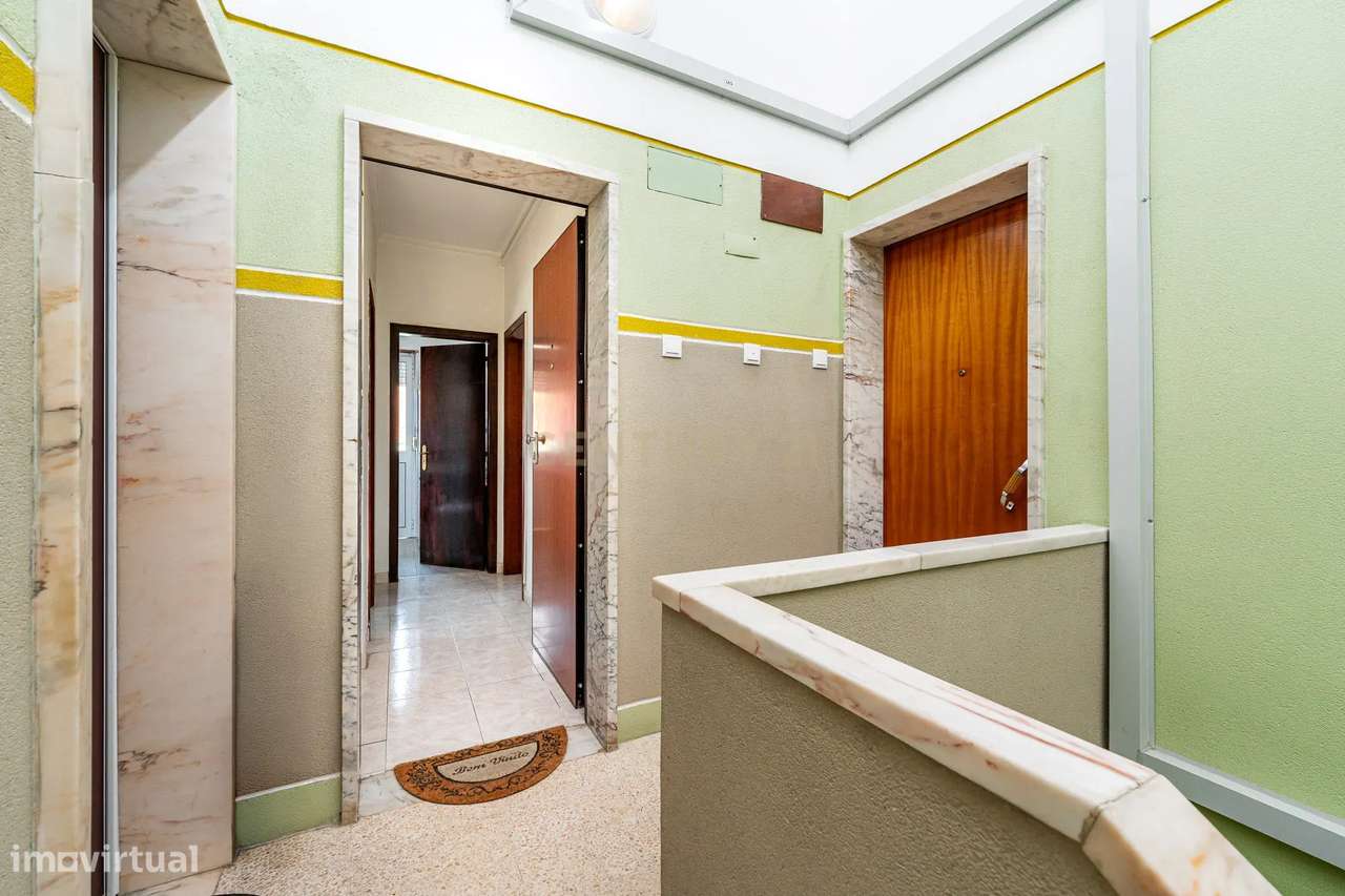 Apartamento T1 no Feijó - Grande imagem: 2/14