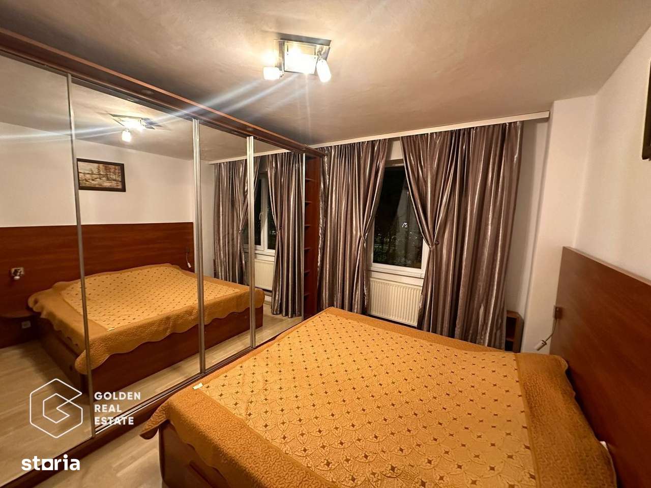Apartament superb, ultracentral, 3 camere, centrala proprie si 2 locur - Imagine principală: 1/11