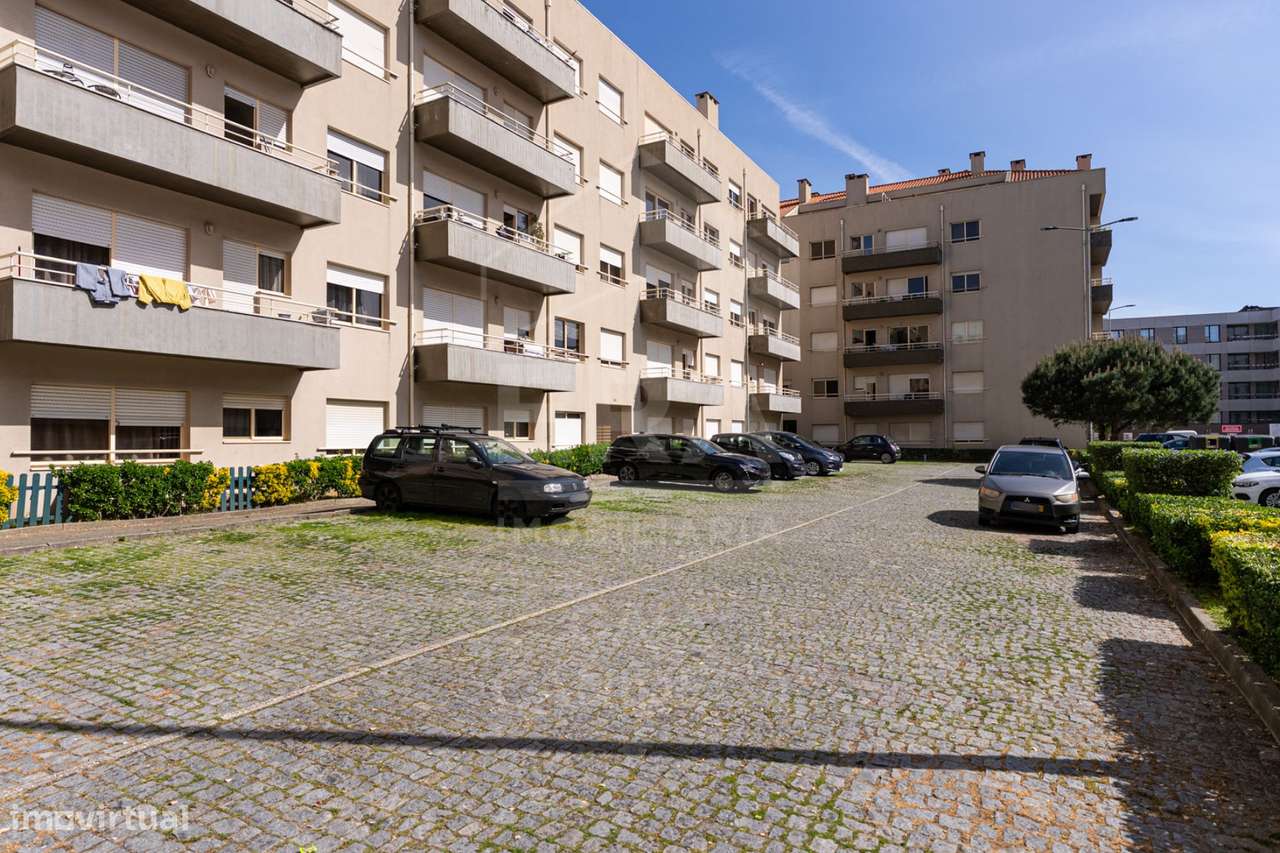 T2 Duplex com Terraço e Garagem Dupla-21