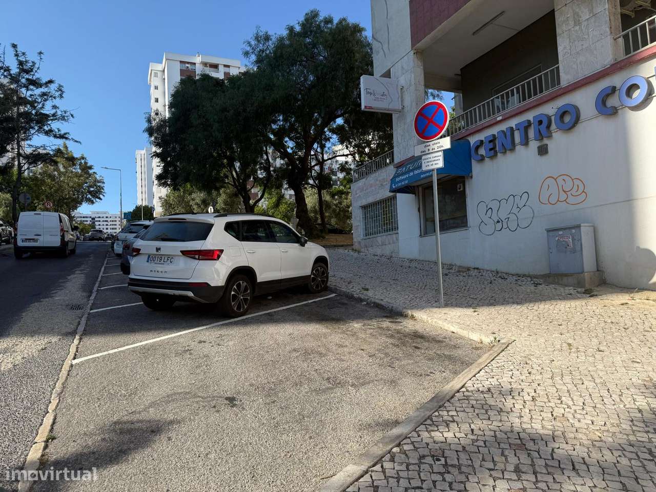 VENDE-SE LOJA BEM LOCALIZADA,  MONTRA PANORAMICA JUNTO NACIONAL 10-5