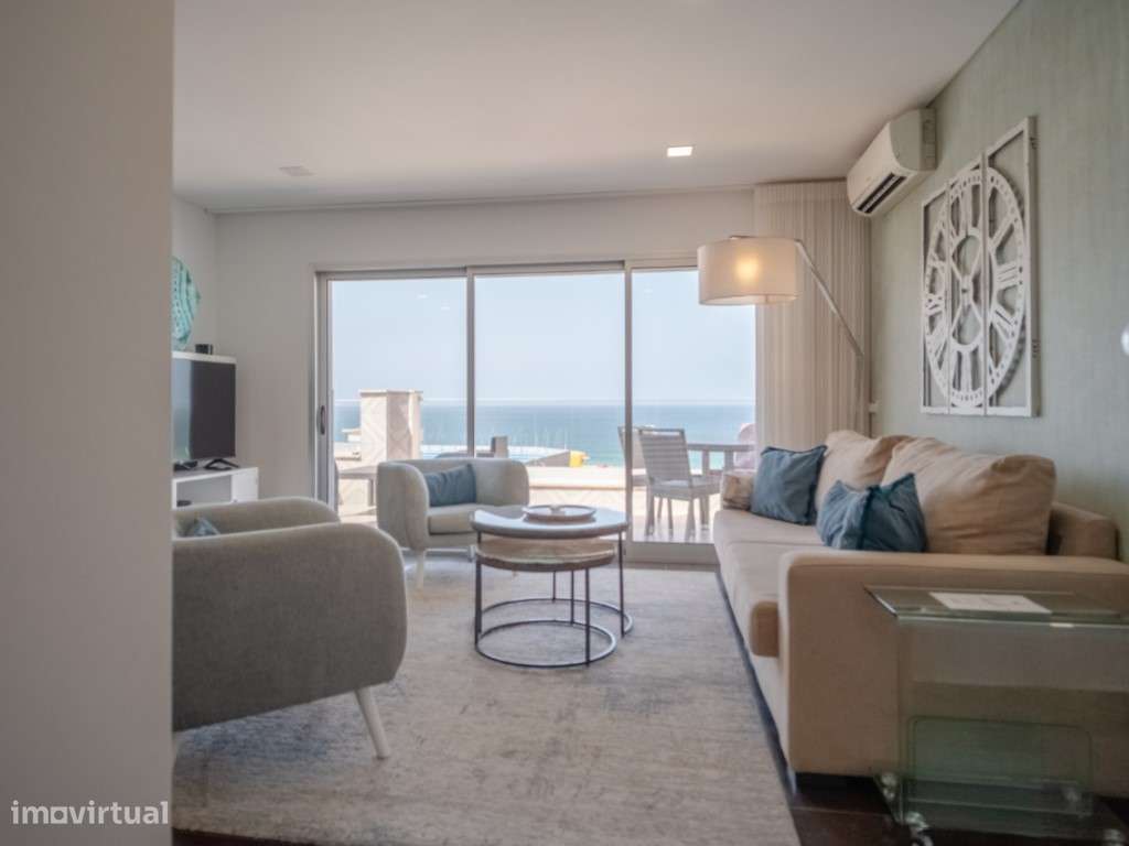 Apartamento T2 com Rooftop e Vista de 360º na Melhor Localização da...-5