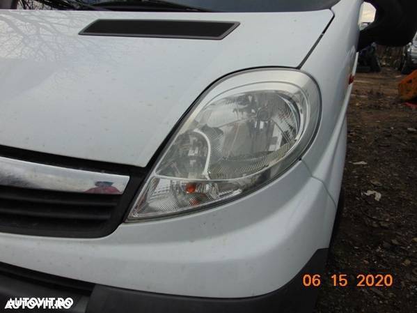 Far Opel Vivaro 2006-2013 faruri stanga dreapta Renault Trafic - 3