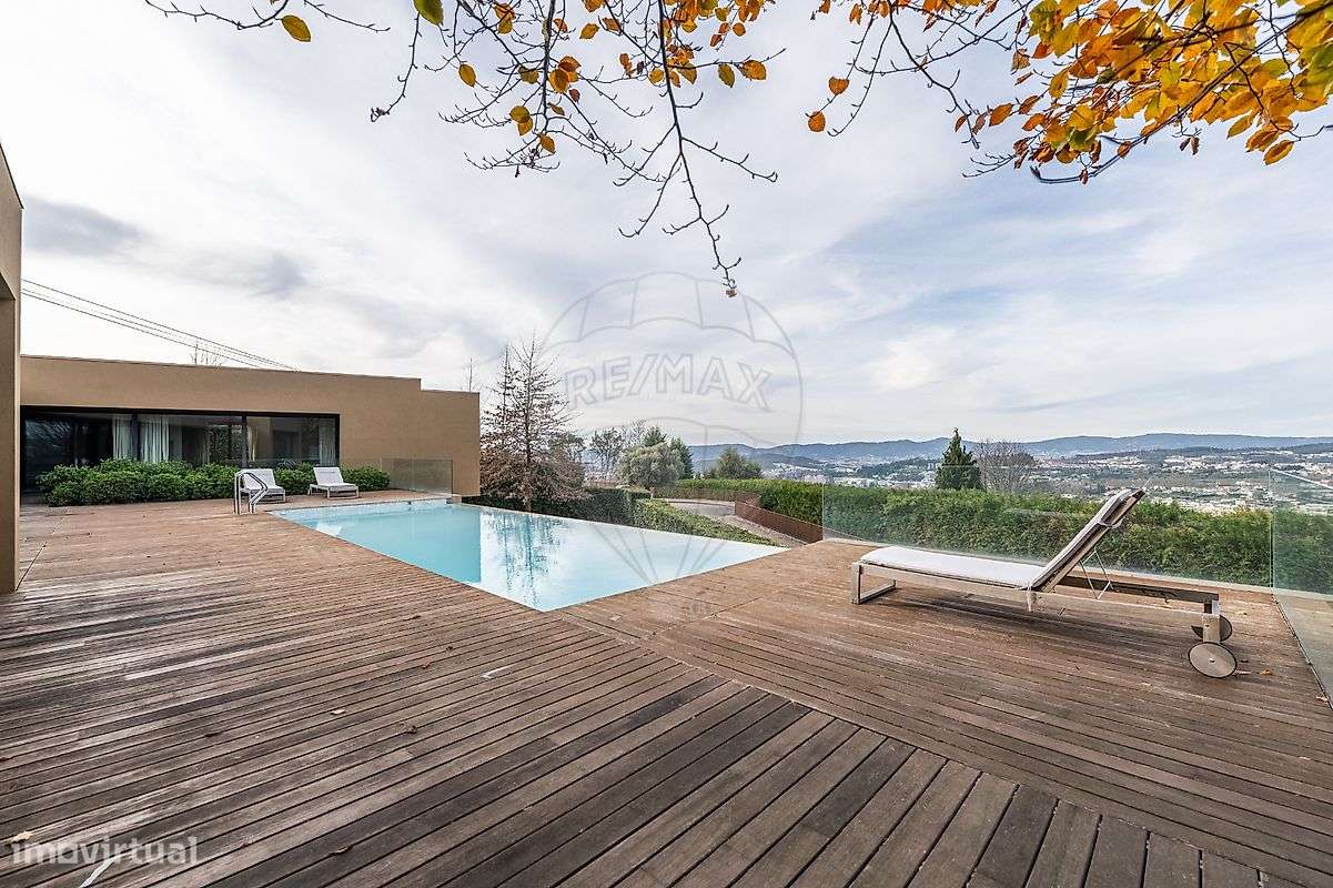 Moradia T5 para venda-25