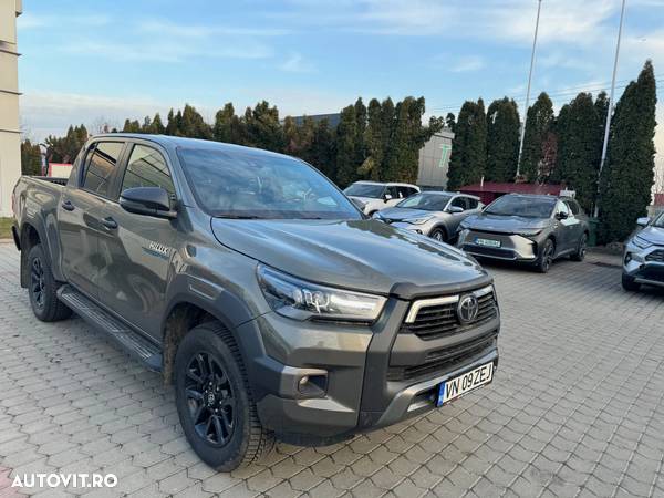 Toyota Hilux 2.8D 204CP 4x4 Double Cab AT Invincible - 2