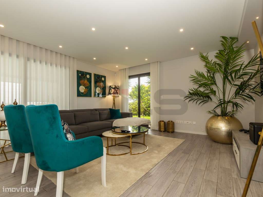 Refúgio Moderno com Vista e Design no Pico da Pedra, Ilha de São Mi...-16