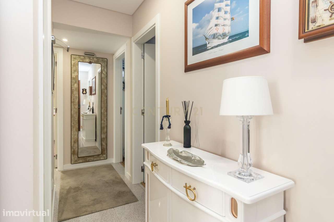 Excelente T3 Remodelado – 3º Andar (sem elevador) | 98 m² de área útil-19