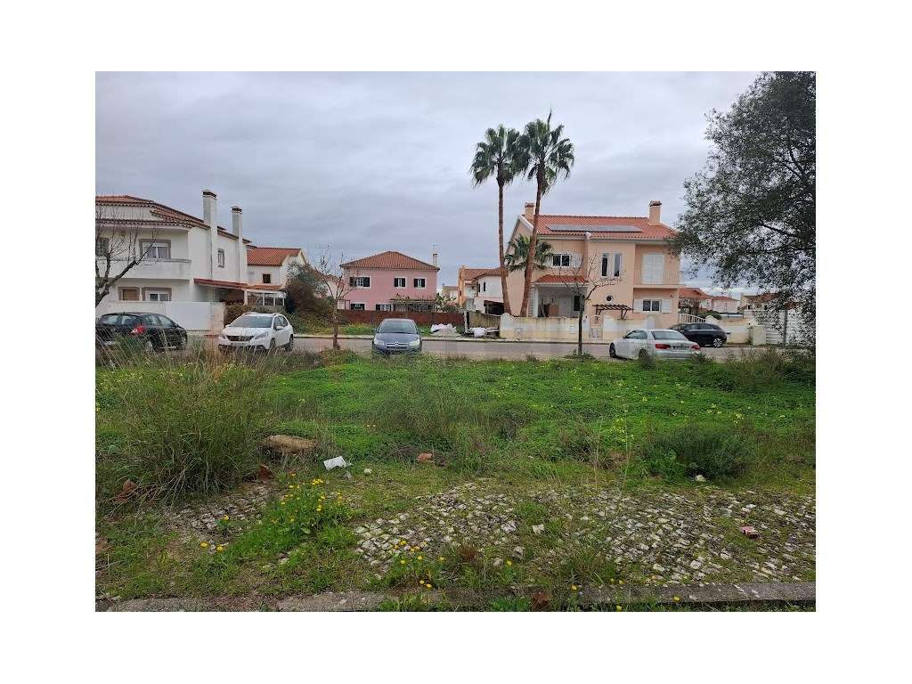 Terreno Urbano em Aires Palmela com 204 m² de Implantação e 670 m² ... - Grande imagem: 3/11