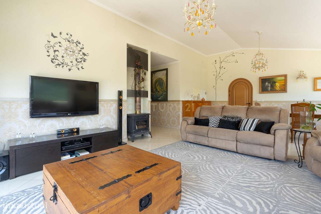 Moradia T4 - Em excelente estado - C/ terreno - Grande imagem: 5/46