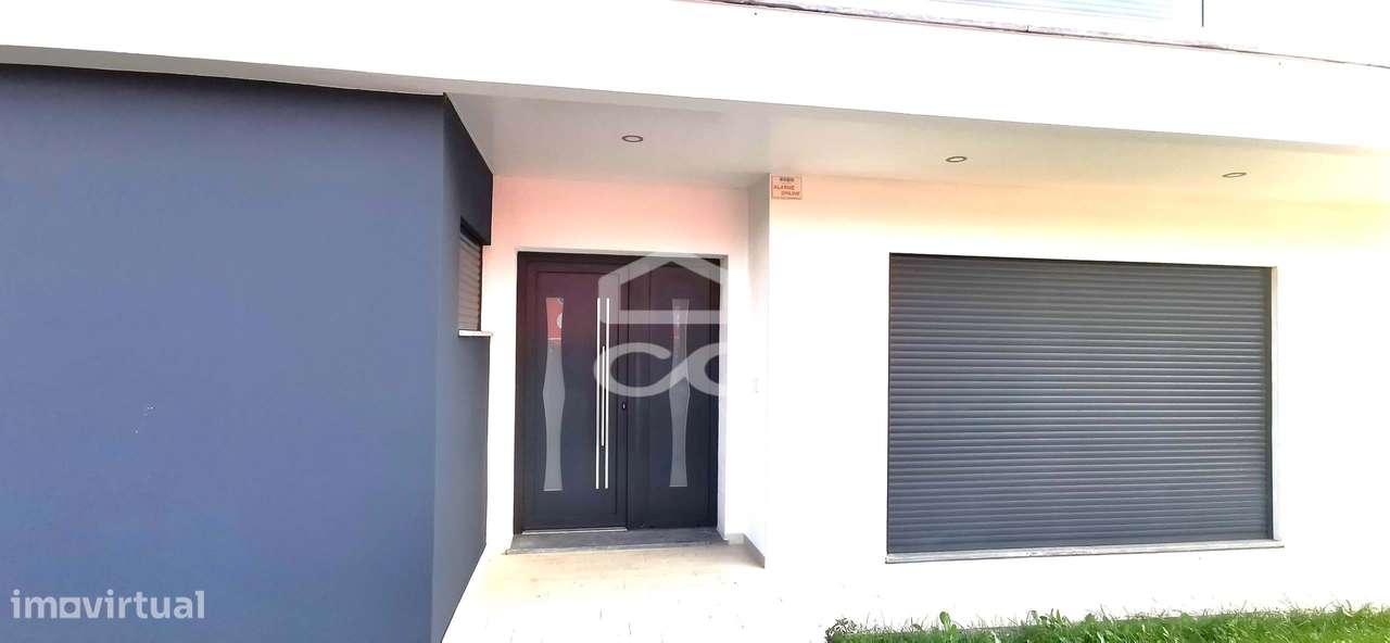Moradia T5 - Bairro Paradela - Santo António Cavaleiros - Grande imagem: 4/58