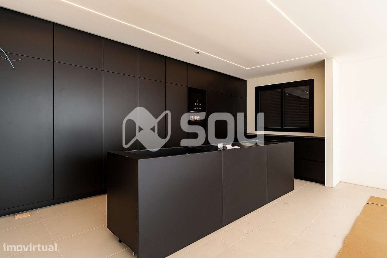 Moradia T4 de Luxo – São Mamede de Infesta, Porto - Grande imagem: 4/30
