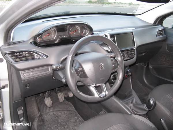 Peugeot 208 1.4 HDi SE Style - 7