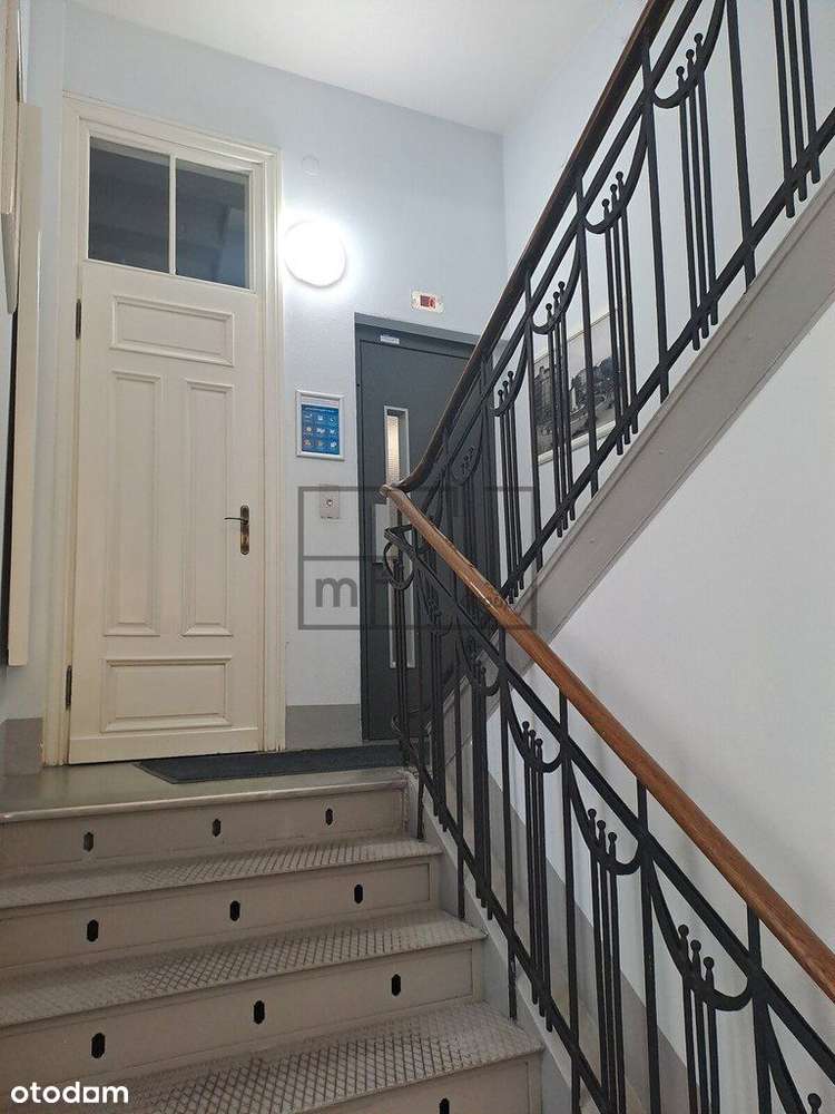 Piękna Odrestaurowana Kamienica Z Windą.-3