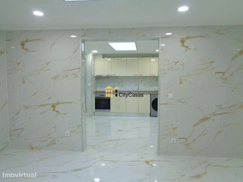 Moradia T5 Renovada | Porto - Grande imagem: 5/35