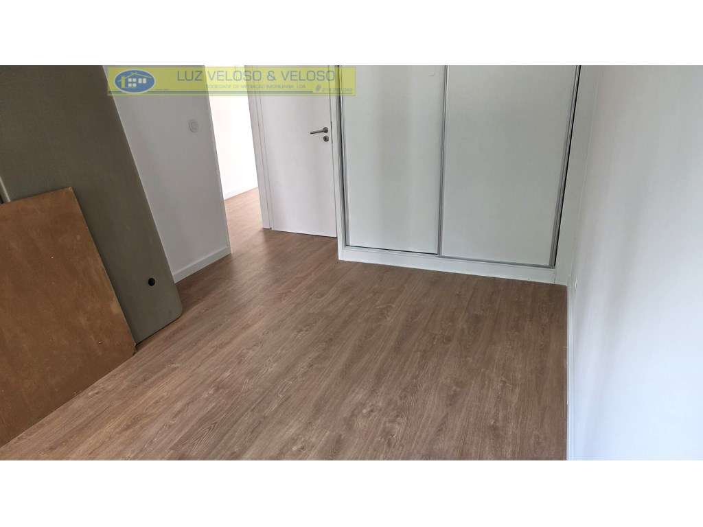 T2 Serra das Minas, remodelado, Arrecadação/Garagem-29