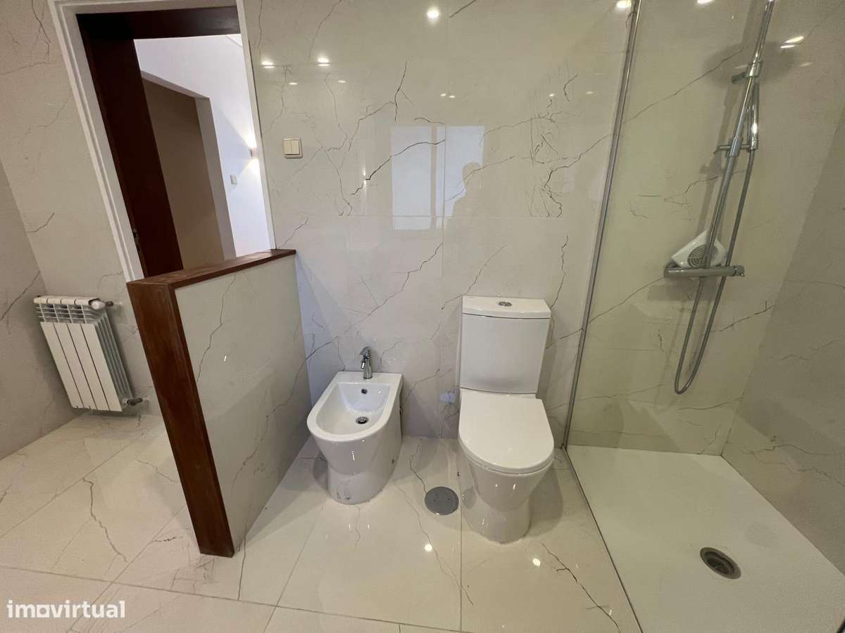 Moradia T4+2  3 Frentes monte dos Burgos-25