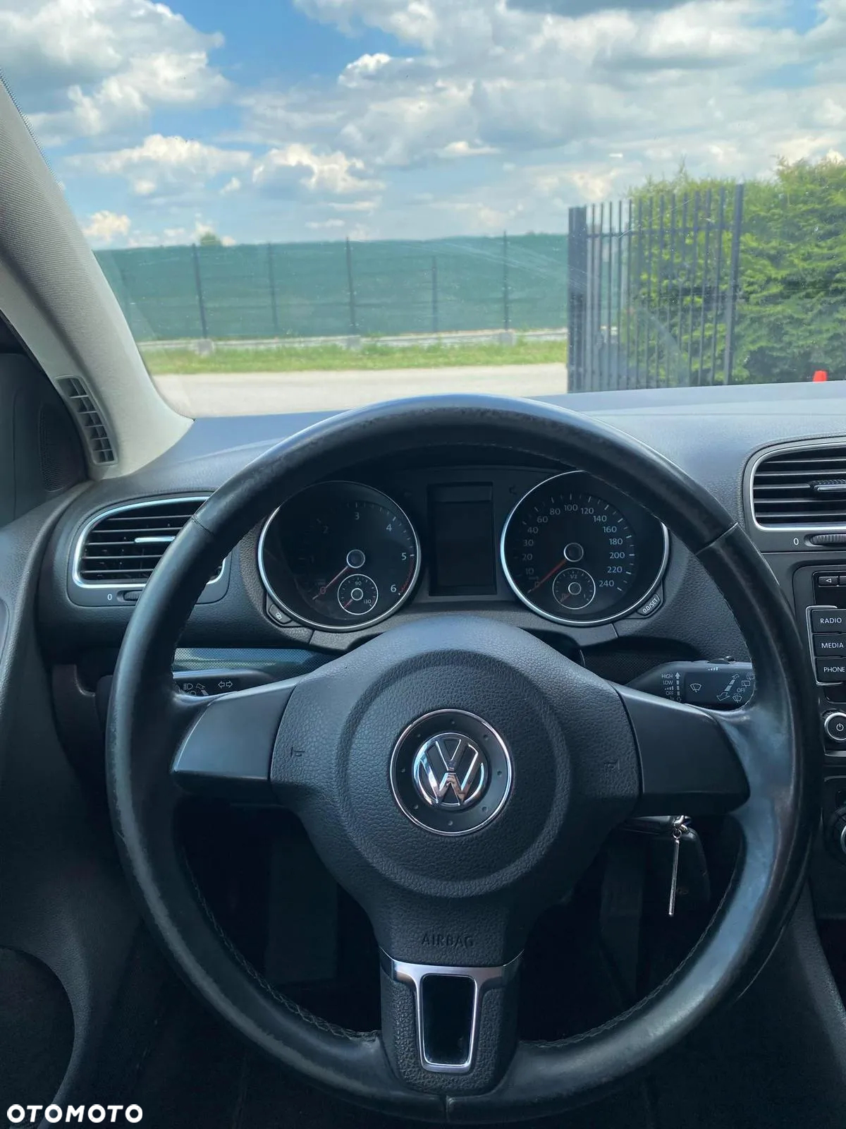 Volkswagen Golf VI 1.6 TDI Comfortline - 19