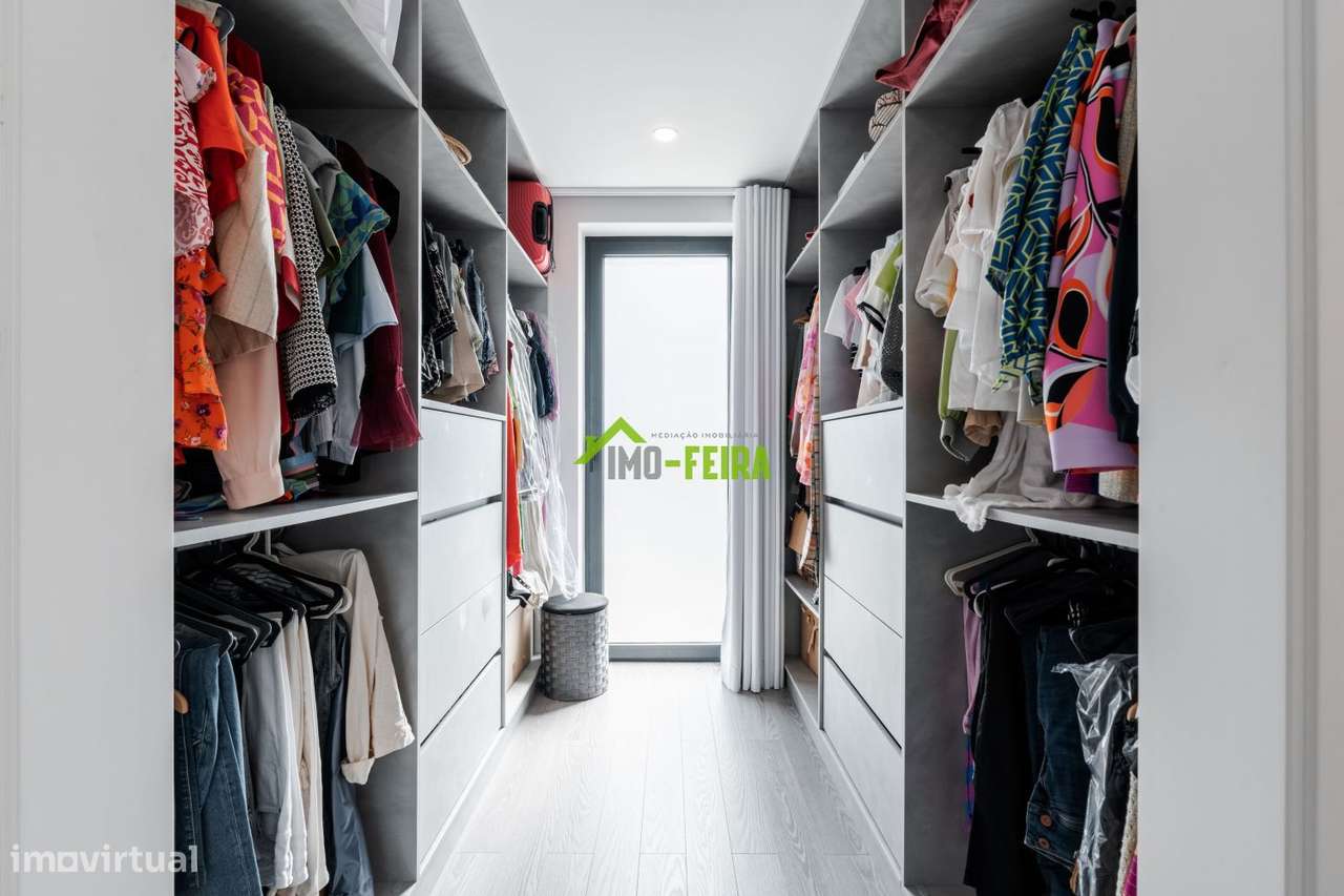 MORADIA LUXO COM PISCINA-19