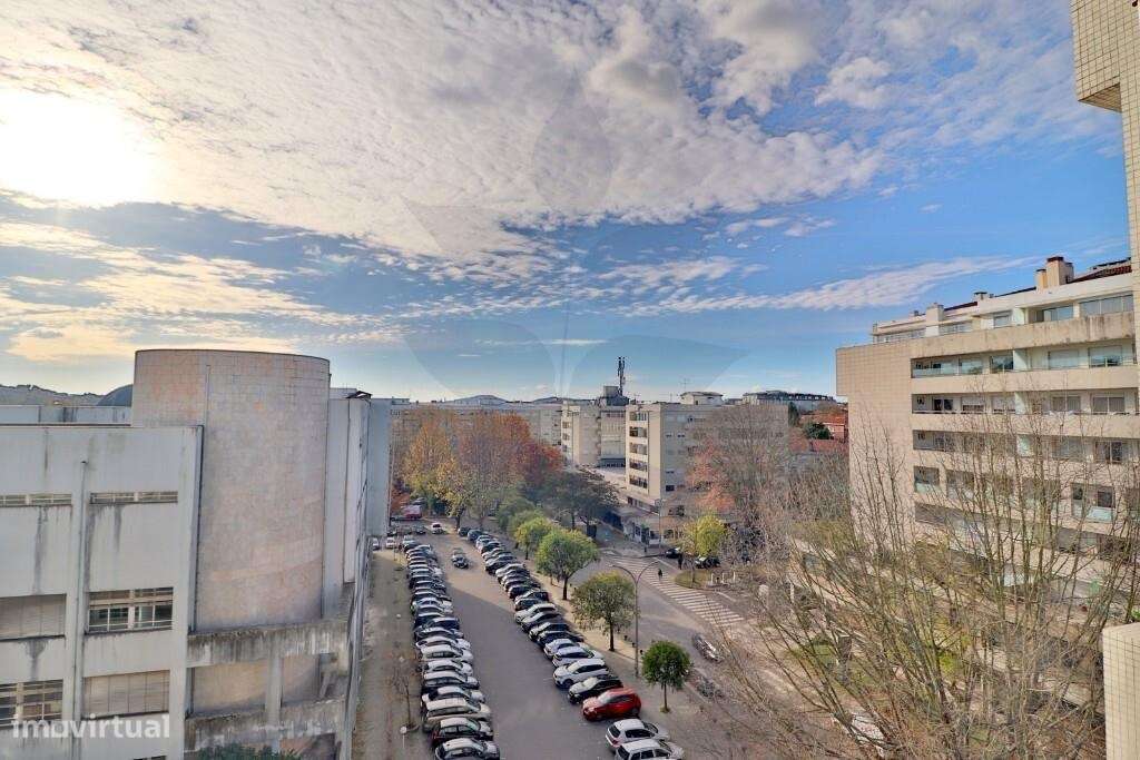 Apartamento T3 Renovado – São Victor, Braga-7