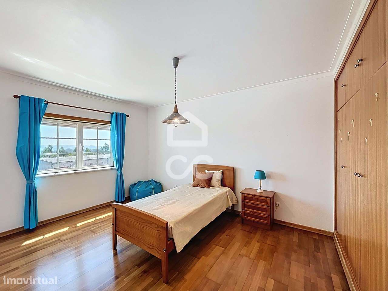 Moradia T4 com jardim, Casais da Serralheira-15