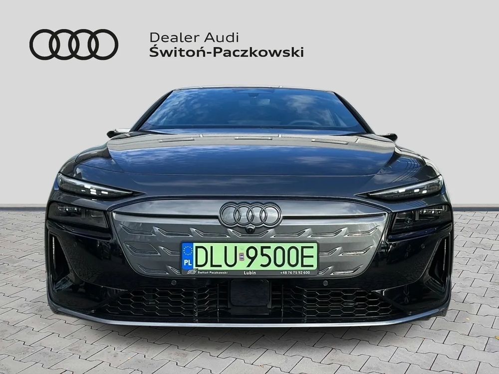 A6 e-tron Avant Performance 367KM Demo