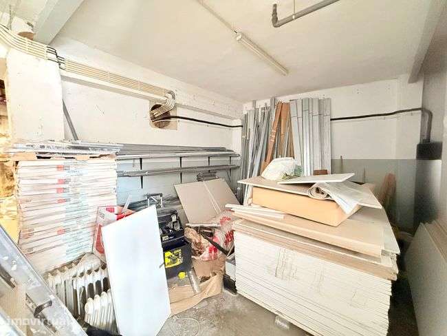 Prédio Para Habitação / Comercio e Serviços - Loures-8