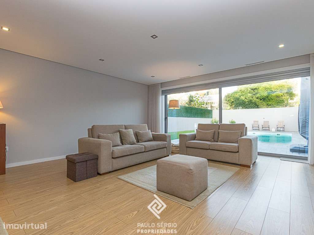 Fantástica Moradia T3 com Piscina e ótima exposição solar a 8 min d... - Grande imagem: 4/30