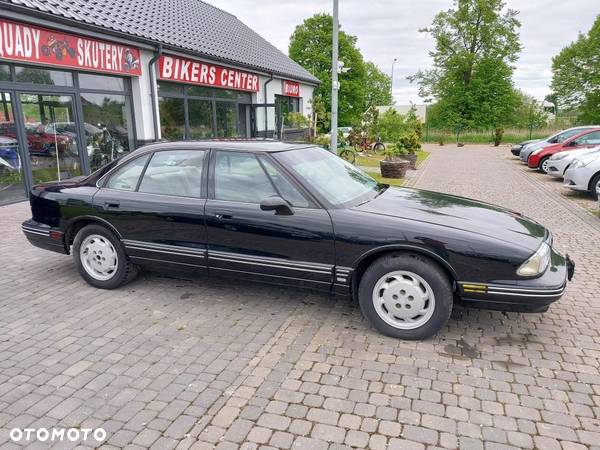 Oldsmobile Delta 88 - 5