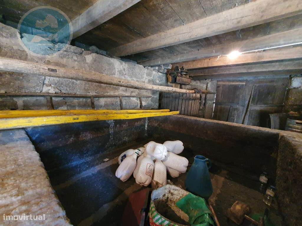 Quinta à venda, localizada no Lugar de Água Redonda, Cabeceiras de ...-19