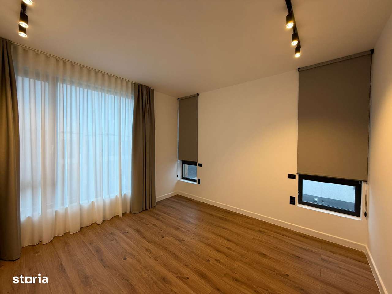 LA CHEIE! GATA DE MUTARE-TEREN 300 MP școală Americana 3 min.-9