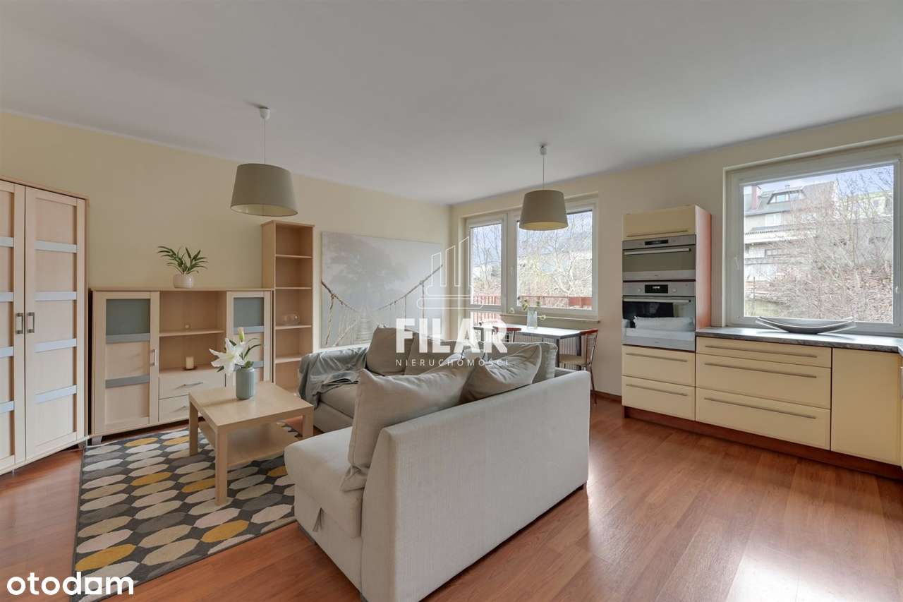 Os. Dolina Cisów, cisza i spokój, balkon, hala-2