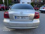 Toyota Avensis 2.0 D-4D Executive - 10