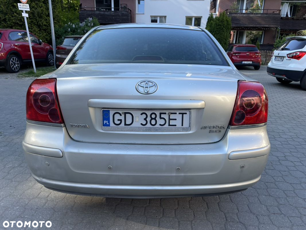 Toyota Avensis 2.0 D-4D Executive - 10