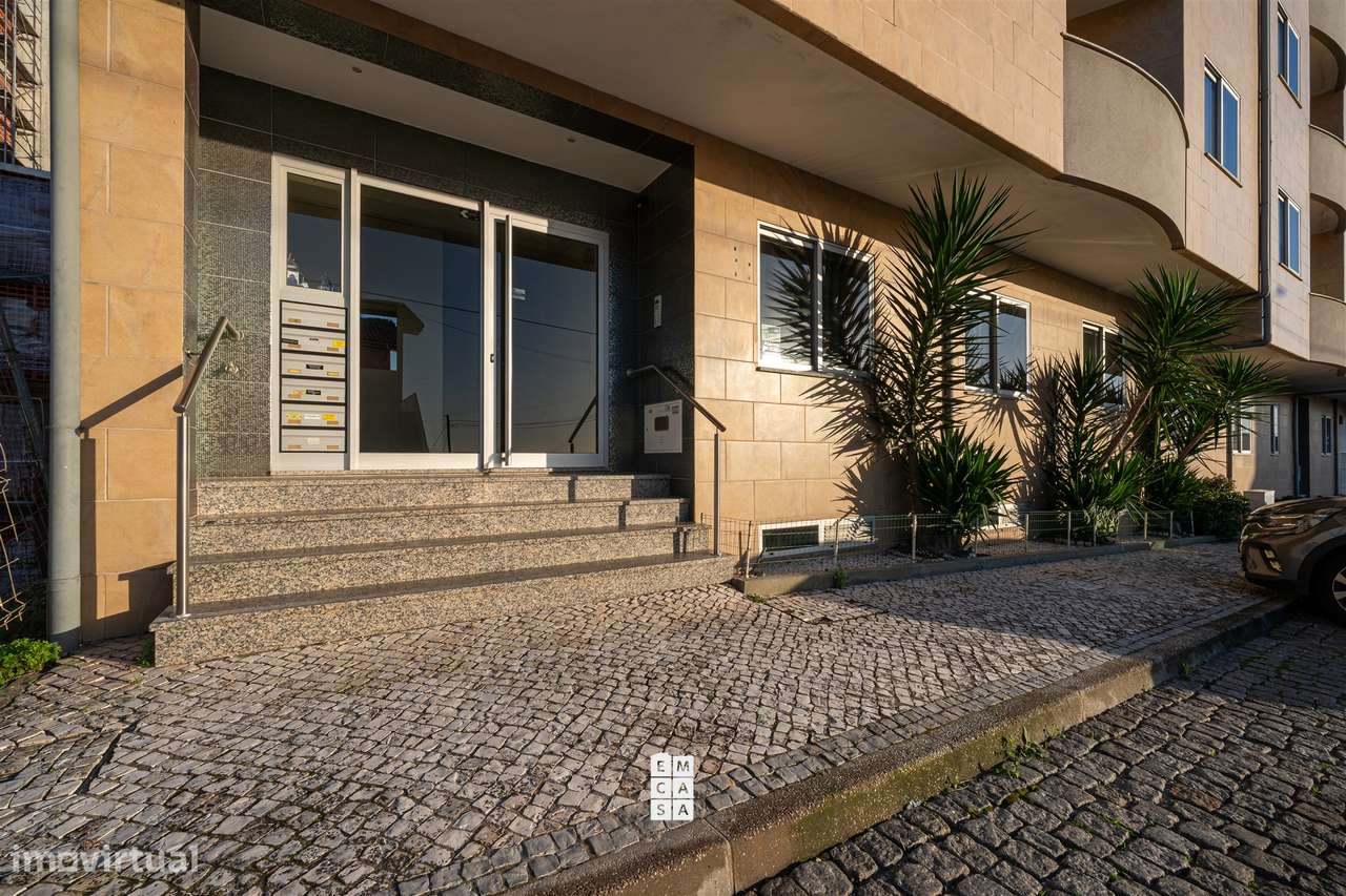 Apartamento T3 Venda em Oliveira de Azeméis, Santiago de Riba-Ul, Ul, - Grande imagem: 4/44