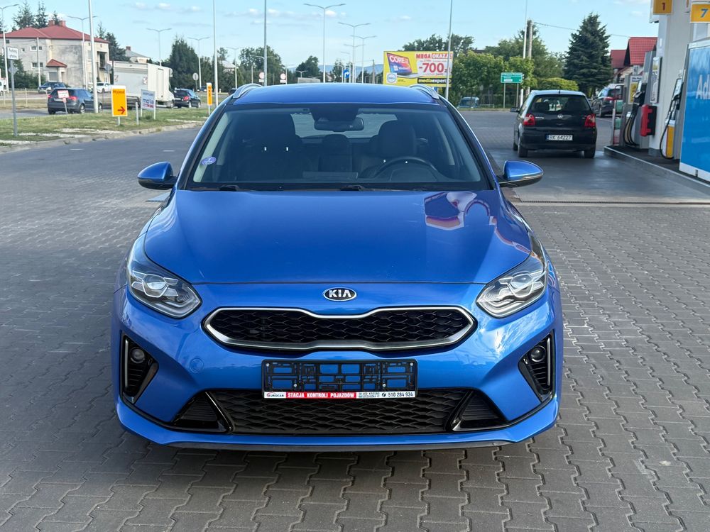 Kia Ceed III (2018-) 1.6 GDI PHEV L Business Line DCT 2021