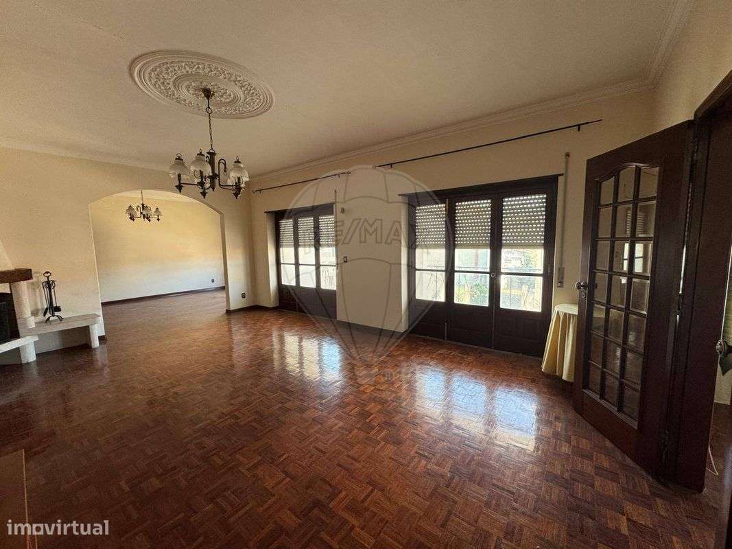 Moradia T5 para venda-15