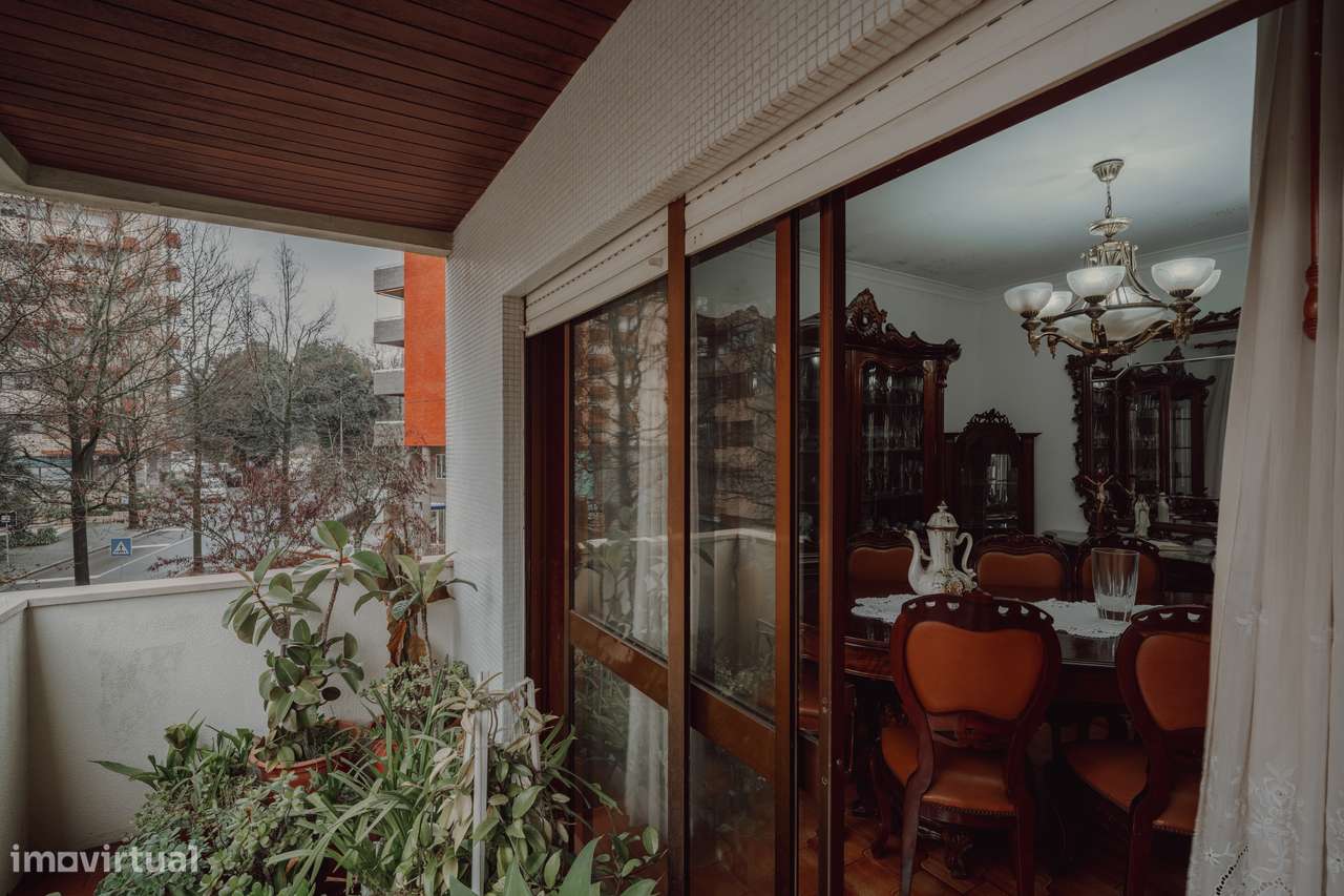 T2 no Centro de Famalicão – Oportunidade de Investimento-13