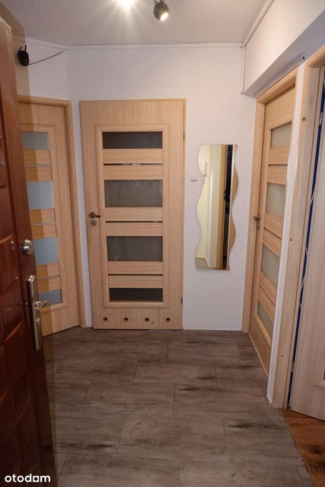 Trzypokojowe mieszkanie w bloku !!-11