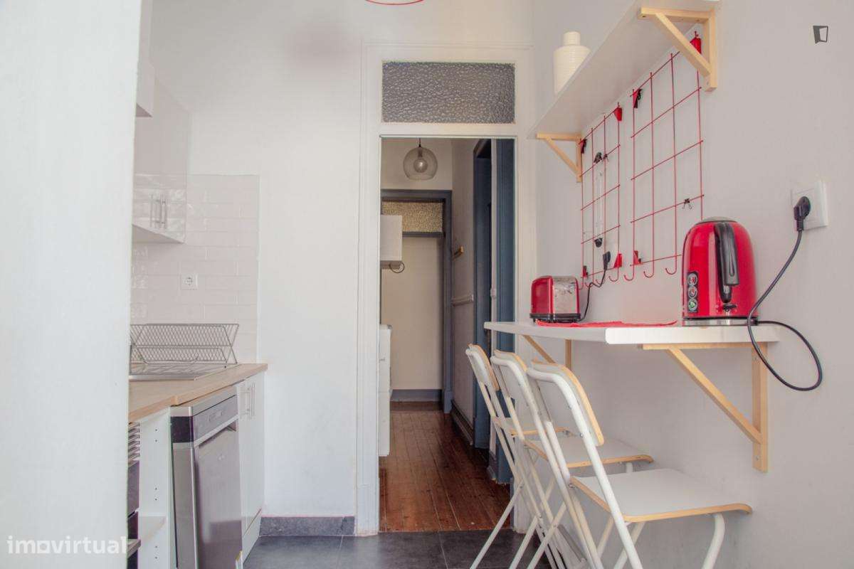 Quarto - localizado em Arroios Lisbon - Grande imagem: 5/8