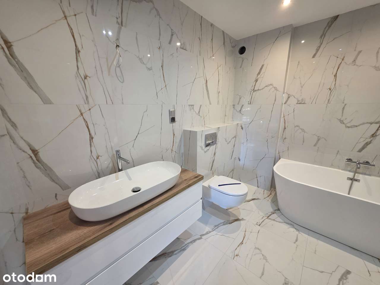 Atrakcyjny dom pachnący nowością!!!-6