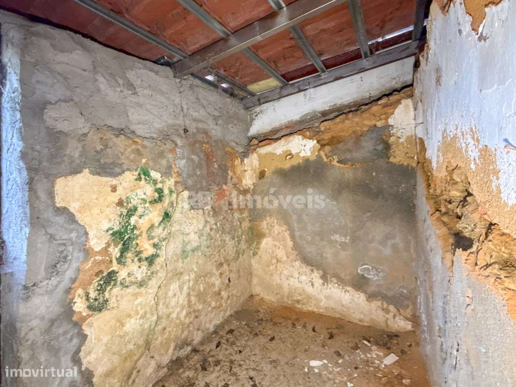 Arrecadação com Terreno e Potencial para Habitação - Roda Pequena-8