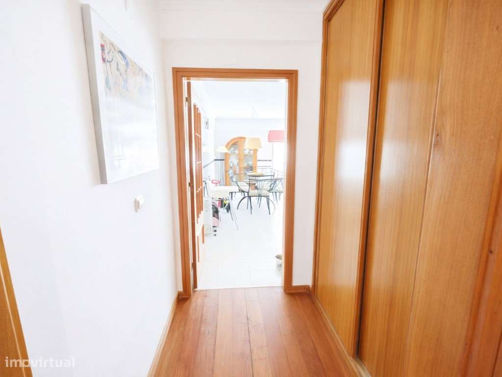 T3 com 2 varandas, garagem box para 2 carros nos Jardins da Parede ... - Grande imagem: 5/25