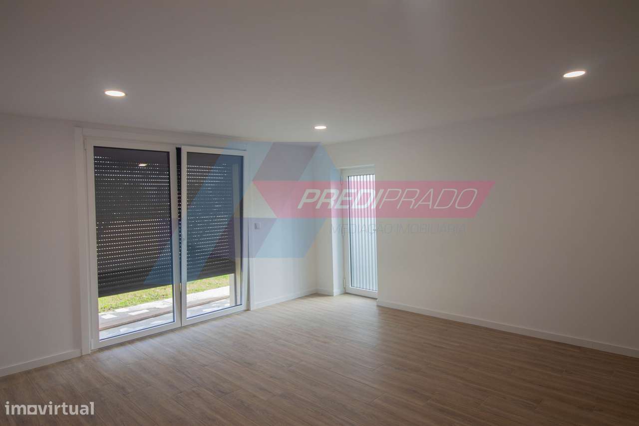 Excelente Moradia T4 em Cervães-7