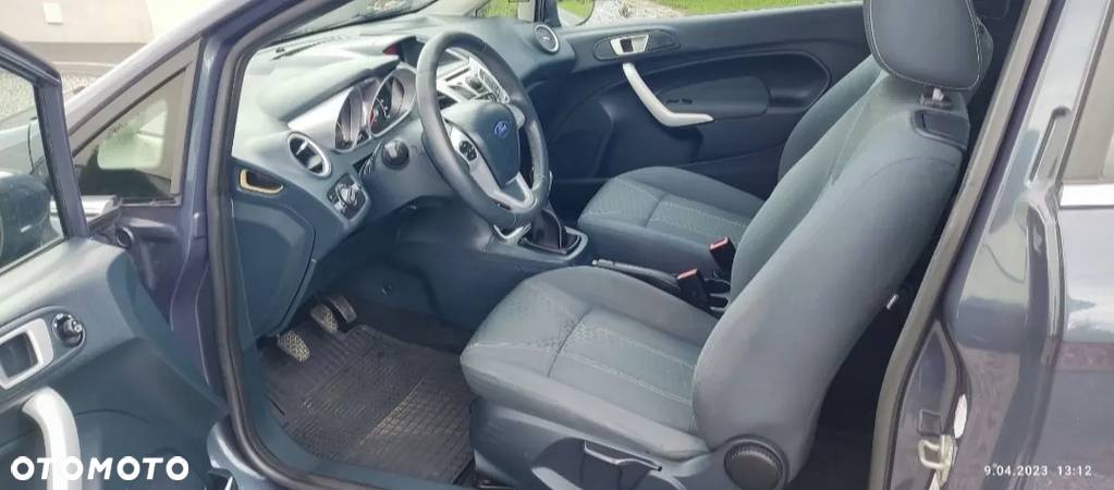 Ford Fiesta 1.6 Ghia - 4