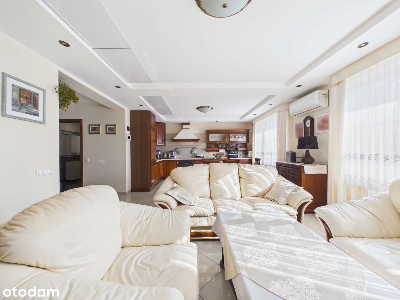 Piękna posiadłość z basenem, malownicza działka 1,5 ha.-4