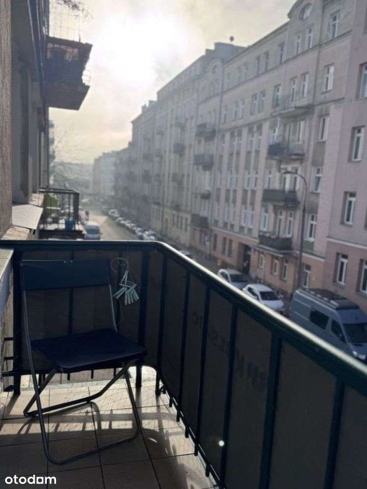 2 pokoje z balkonem w kamienicy, obok Konesera-0