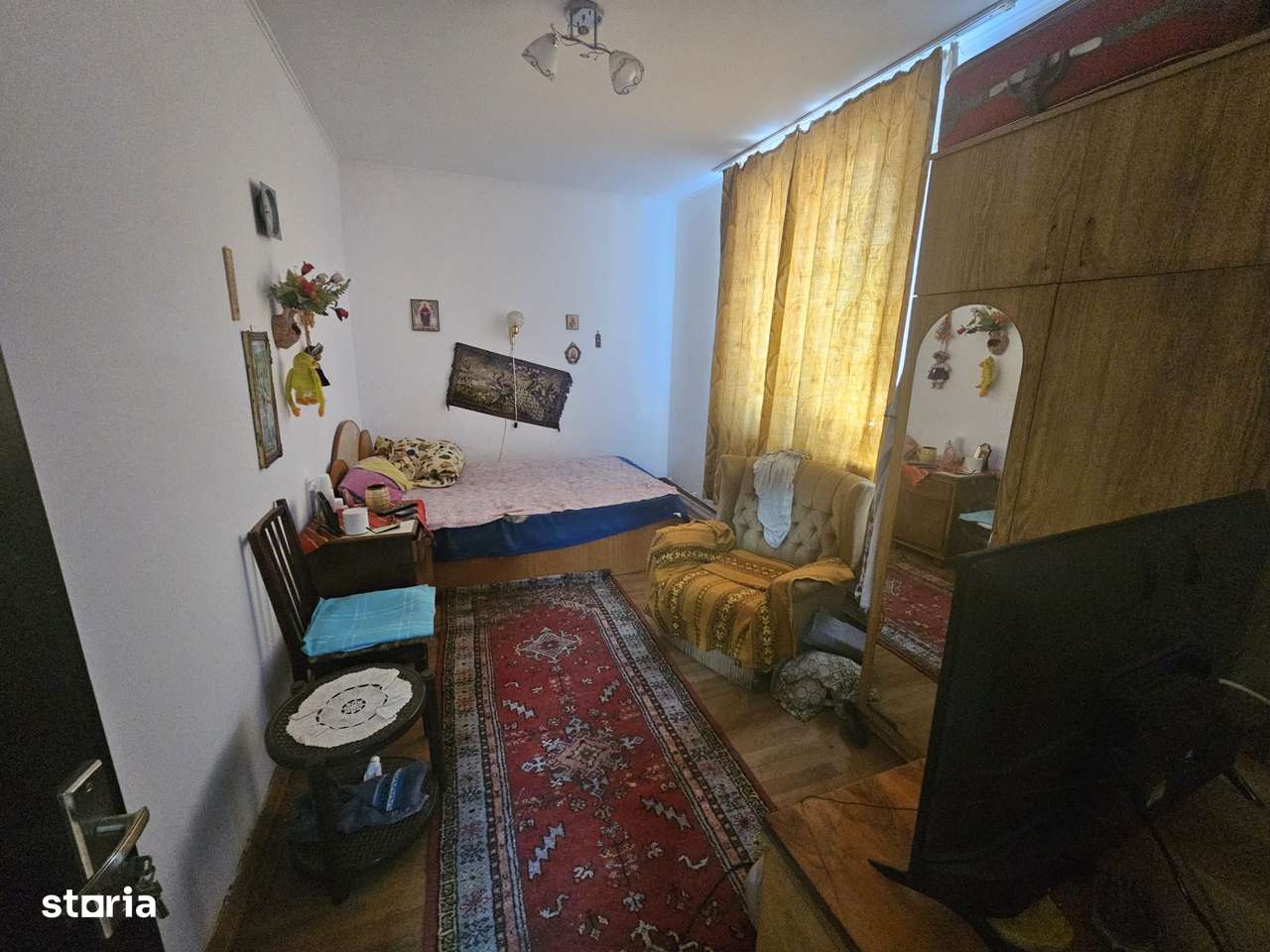 Casă de vânzare în Curtea de Argeș. - Imagine principală: 3/7