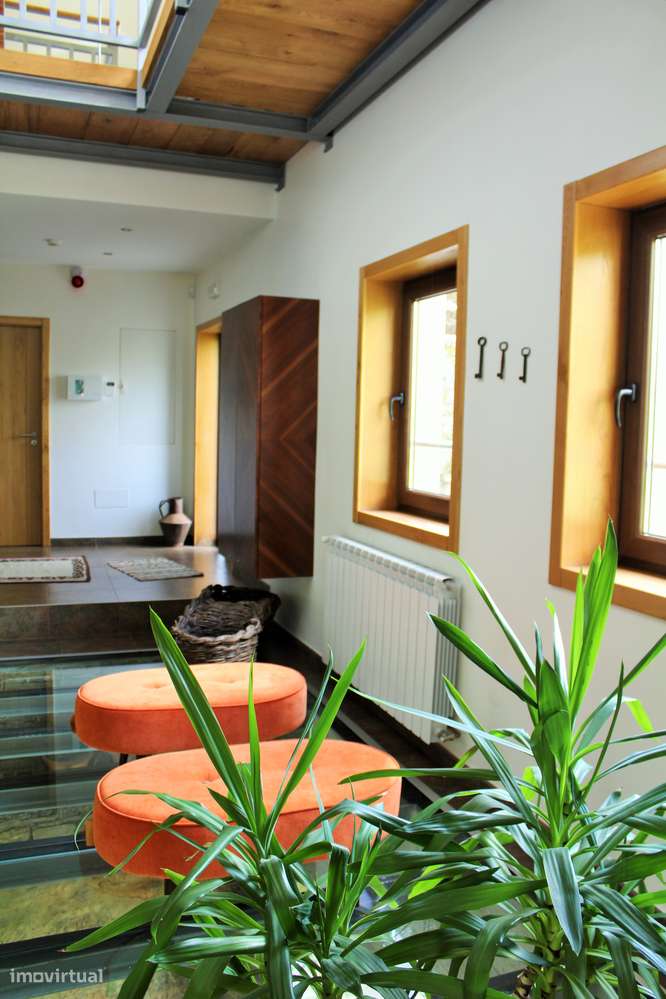 Moradia T5 com jardim, garagem e vista para montanhas - Grande imagem: 5/10