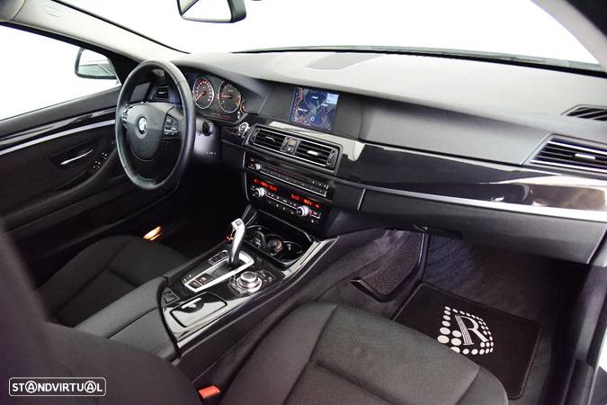 BMW 525 d Exclusive Auto - 22