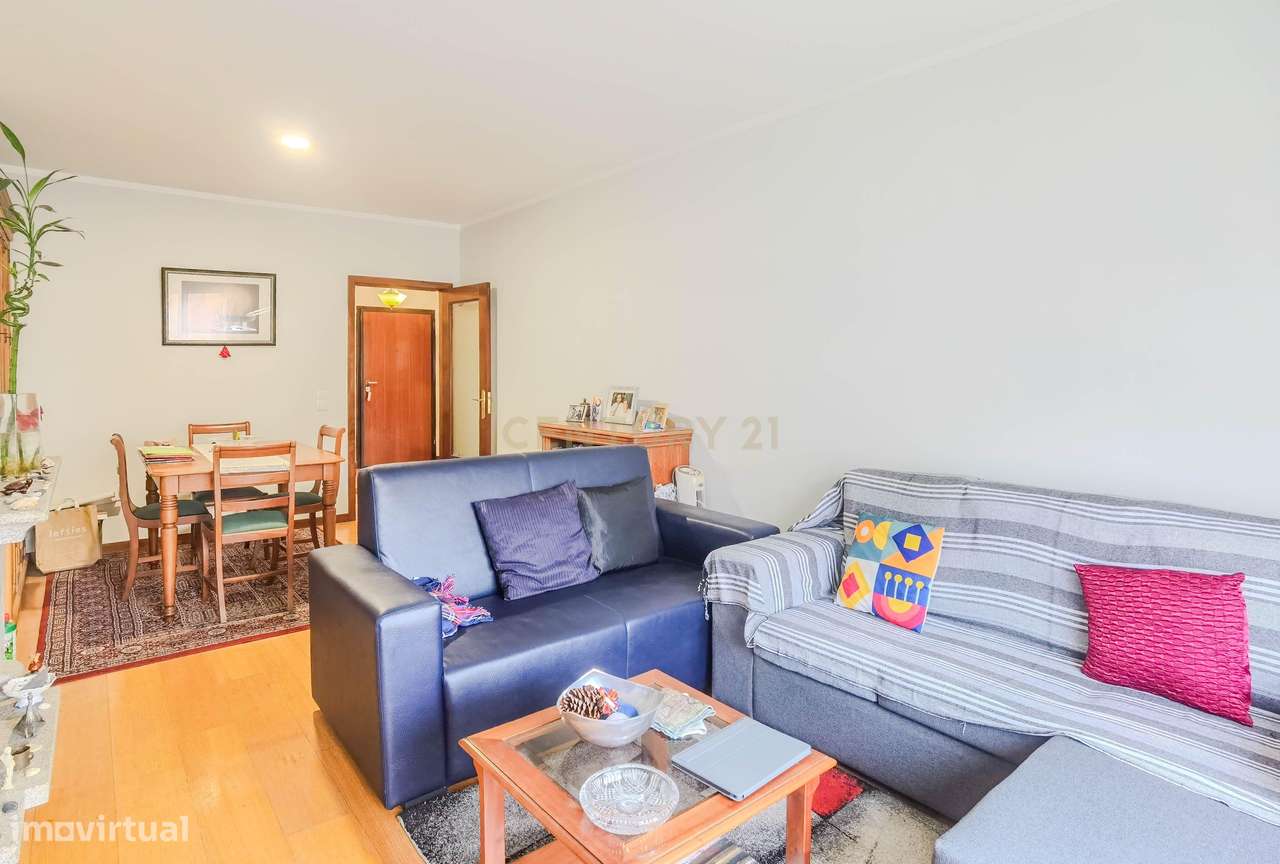 Apartamento T2 com Varanda, Garagem e Piscina | Valongo-12