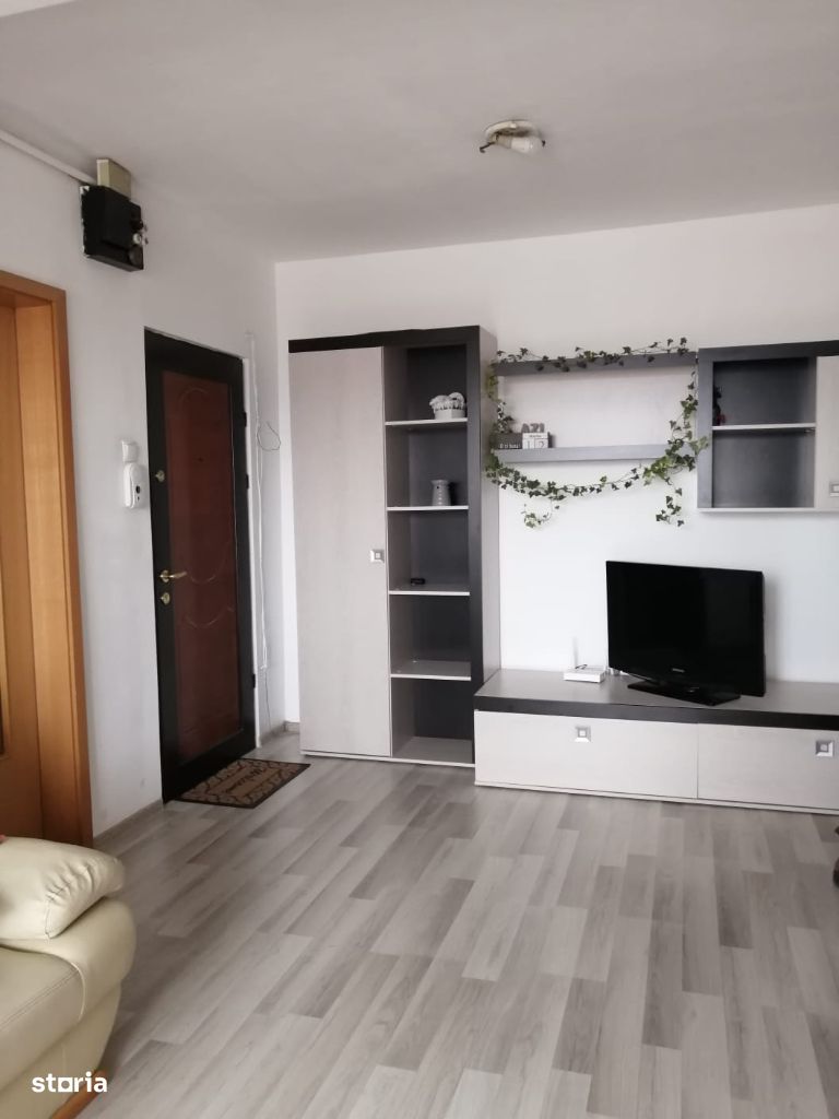 Apartament 3 camere zona vasile aron